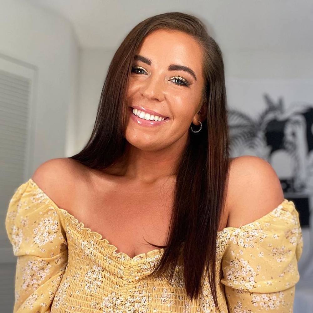Meet your Posher, Becca